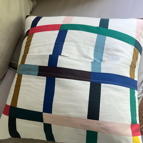 Gorgeous down pillow.
Perfect condition. - Picture 3 of 4